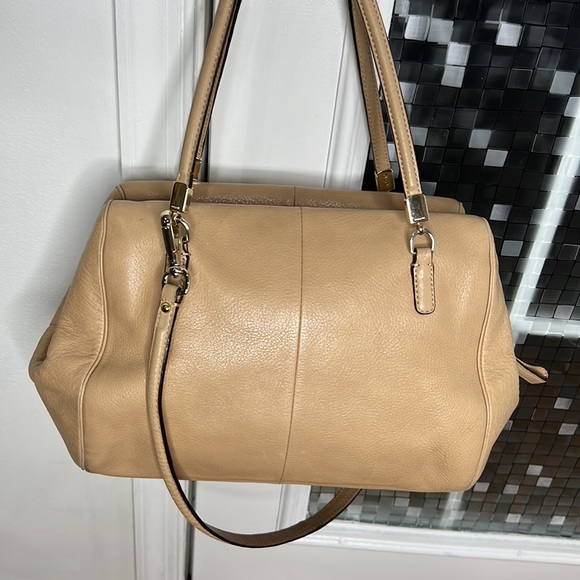 💕 coach beige leather large satchel shoulder bag 💕 - Picture 3 of 16
